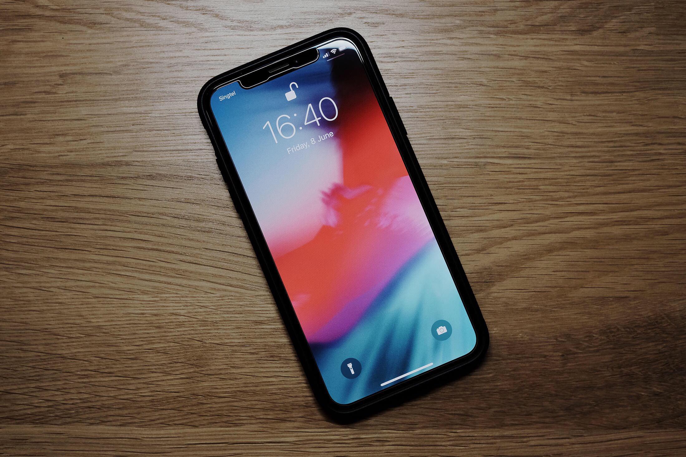 iPhone X Review - KWZN